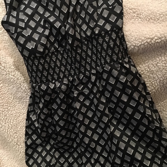 🔻$75 NWT WHBM Sz 6 GeoPrnt Satn FtnFlr Dress - Picture 8 of 8